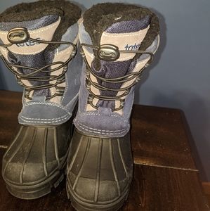 Size 13M kids snow boots